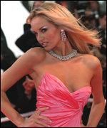 ADRIANA SKLENARIKOVA - e cam vulgara.cam prea vulgara!!!!!! - ALTE TRUPE/VEDETE/CANTARETI