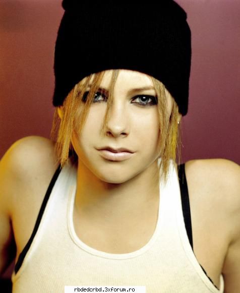 AVRIL LAVIGNE - stefy-princess - ALTE TRUPE/VEDETE/CANTARETI