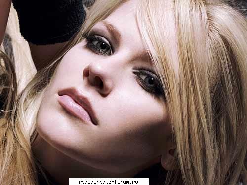 AVRIL LAVIGNE - anahi_dulce - ALTE TRUPE/VEDETE/CANTARETI