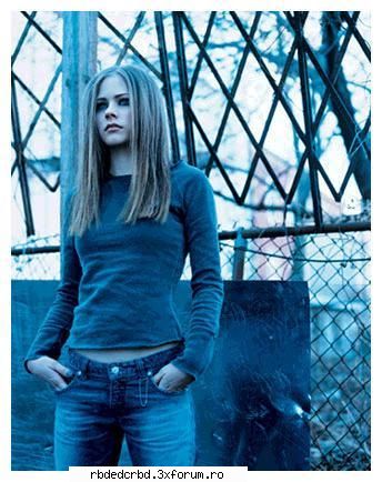 AVRIL LAVIGNE - anahi_dulce - ALTE TRUPE/VEDETE/CANTARETI