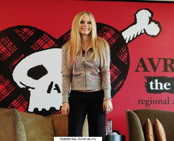 AVRIL LAVIGNE - anahi_dulce - ALTE TRUPE/VEDETE/CANTARETI
