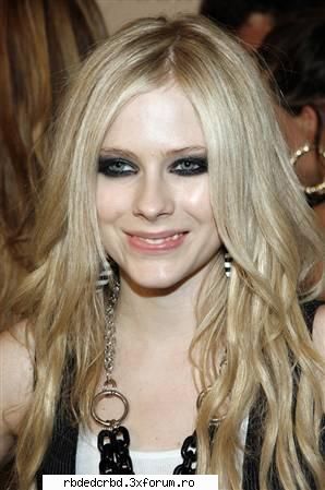 AVRIL LAVIGNE - anahi_dulce - ALTE TRUPE/VEDETE/CANTARETI