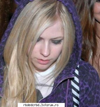 AVRIL LAVIGNE - anahi_dulce - ALTE TRUPE/VEDETE/CANTARETI