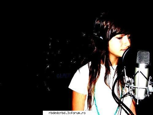 BRENDA ASNICAR - anahi_dulce - ALTE TRUPE/VEDETE/CANTARETI