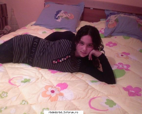 BUNA!SUNT NOUA! - buna!ma numesc andreea am 11 ani si sunt din - WELCOME