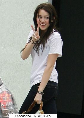 MILEY CIRUS - stefy-princess - ALTE TRUPE/VEDETE/CANTARETI