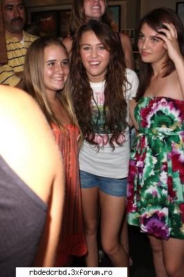 MILEY CIRUS - stefy-princess - ALTE TRUPE/VEDETE/CANTARETI