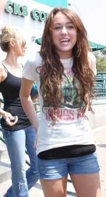 MILEY CIRUS - stefy-princess - ALTE TRUPE/VEDETE/CANTARETI