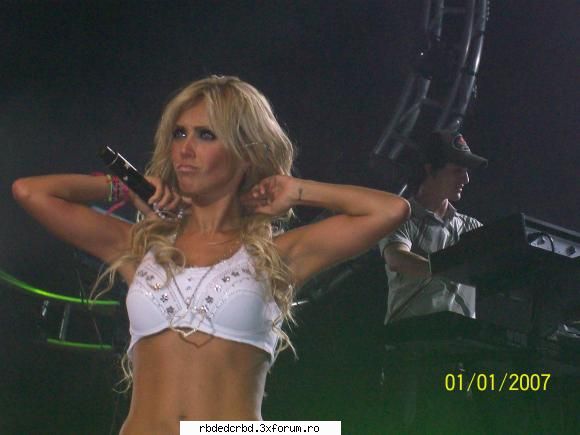 POZE - K!tty_G!rl - ANAHI