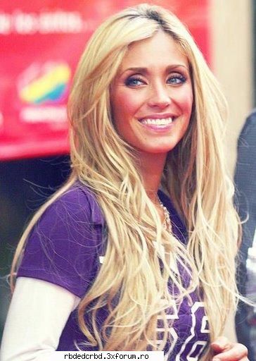 POZE - *BaRbIe GiRl* - ANAHI