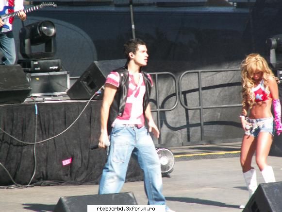 POZE - anahi_dulce - LOS A