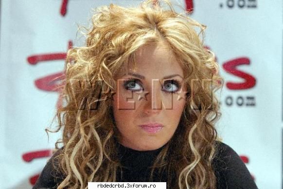 POZE - K!tty_G!rl - ANAHI