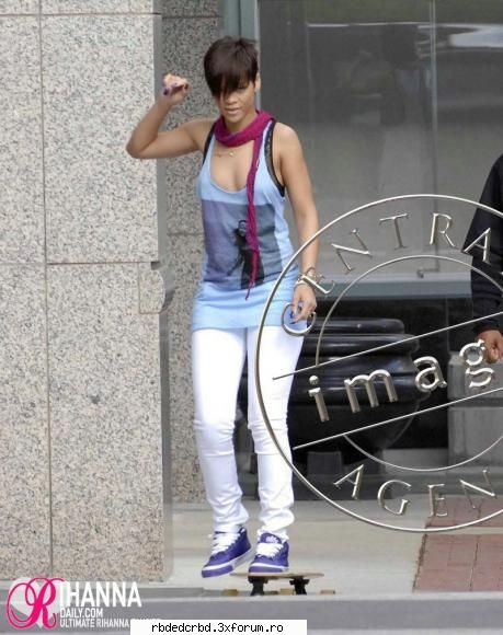 RIHANNA - stefy-princess - ALTE TRUPE/VEDETE/CANTARETI