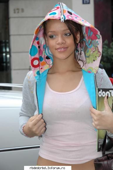 RIHANNA - stefy-princess - ALTE TRUPE/VEDETE/CANTARETI