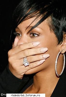 RIHANNA - stefy-princess - ALTE TRUPE/VEDETE/CANTARETI