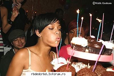 RIHANNA - stefy-princess - ALTE TRUPE/VEDETE/CANTARETI
