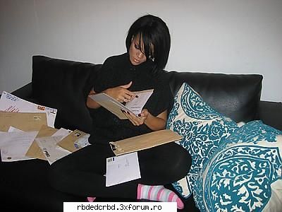 RIHANNA - stefy-princess - ALTE TRUPE/VEDETE/CANTARETI