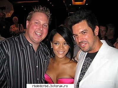 RIHANNA - stefy-princess - ALTE TRUPE/VEDETE/CANTARETI