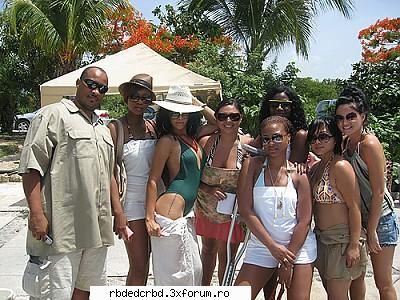 RIHANNA - stefy-princess - ALTE TRUPE/VEDETE/CANTARETI