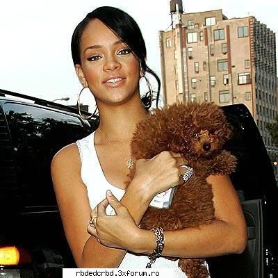 RIHANNA - anahi_dulce - ALTE TRUPE/VEDETE/CANTARETI