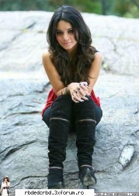VANESSA HUDGENS - raluca_dragutza52 - ALTE TRUPE/VEDETE/CANTARETI
