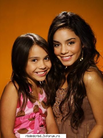 VANESSA HUDGENS - stefy-princess - ALTE TRUPE/VEDETE/CANTARETI