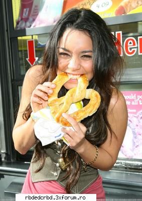 :nod:  :nod:  :nod: vanessa hudgens